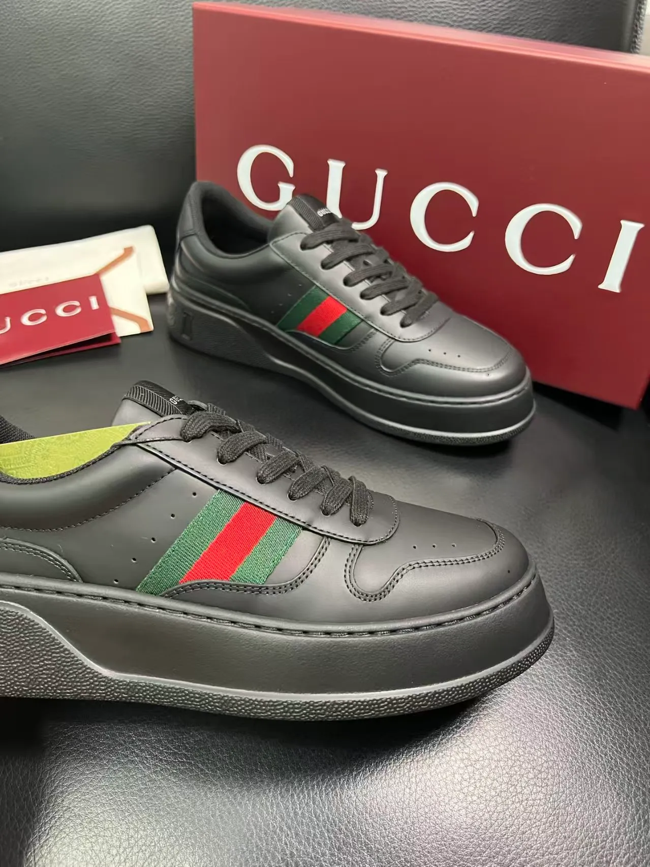 Men's Men's Shoes💰440【New Style】🎍🎍New Gucci Men's Shoes GUCCI [Lightning] The latest shoes are shipped. Original quality, fashionable, special materials, inner mesh, brand new packaging. The foot feels super comfortable and the workmanship is impeccable. Size: 38-45